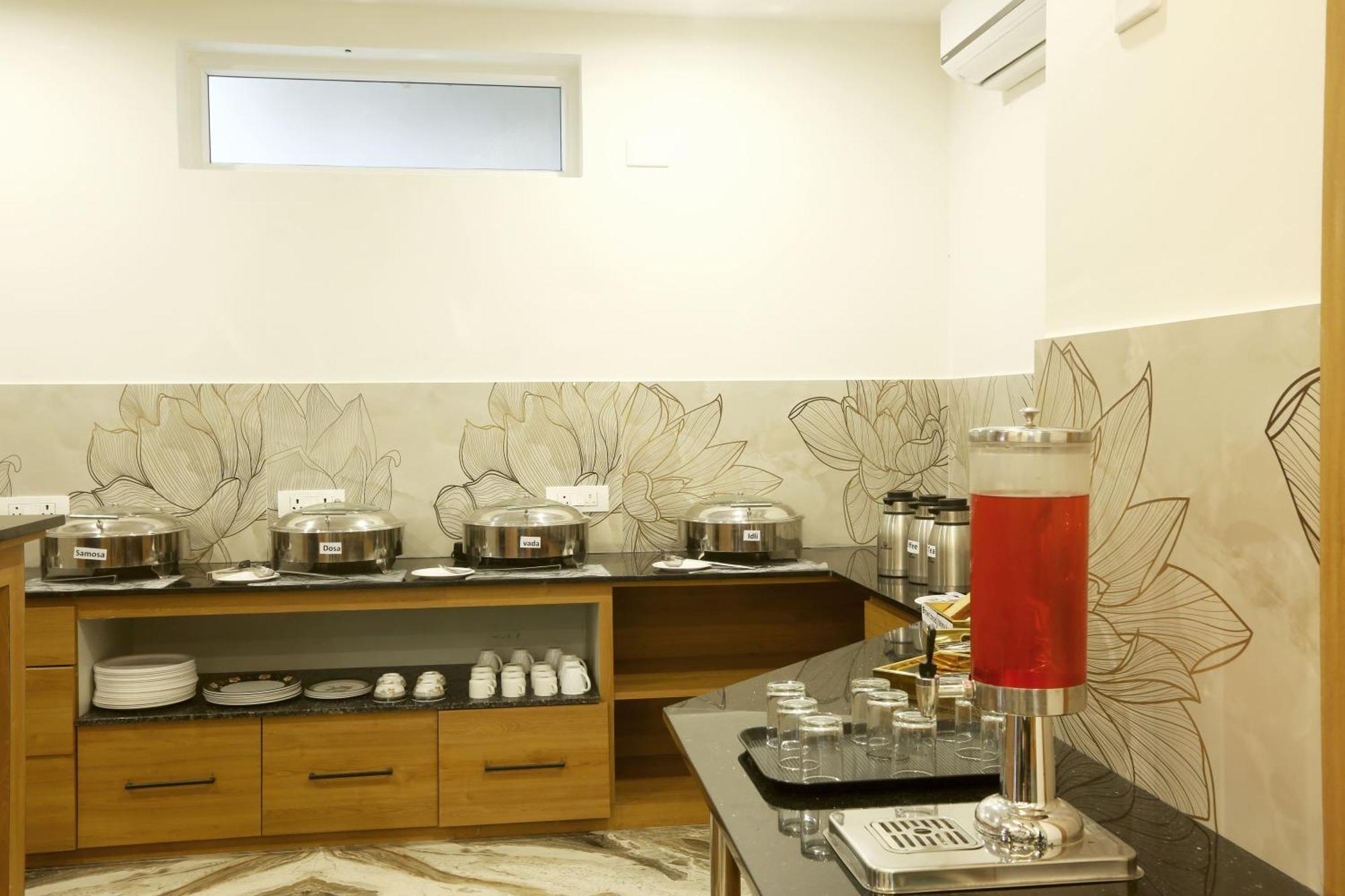 Dod Jala Hotel Sterling Plaza- Bangalore International Airport מראה חיצוני תמונה