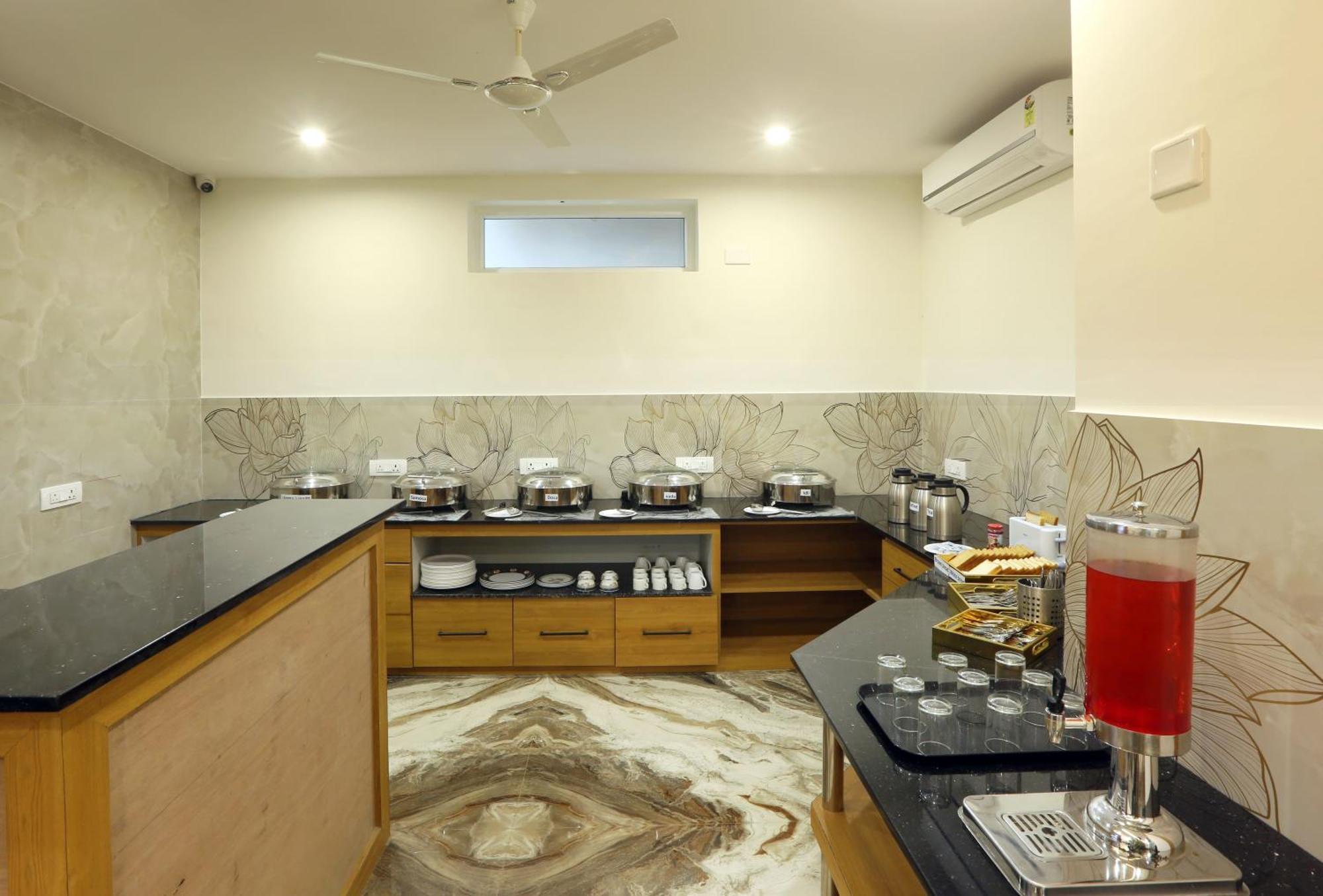 Dod Jala Hotel Sterling Plaza- Bangalore International Airport מראה חיצוני תמונה