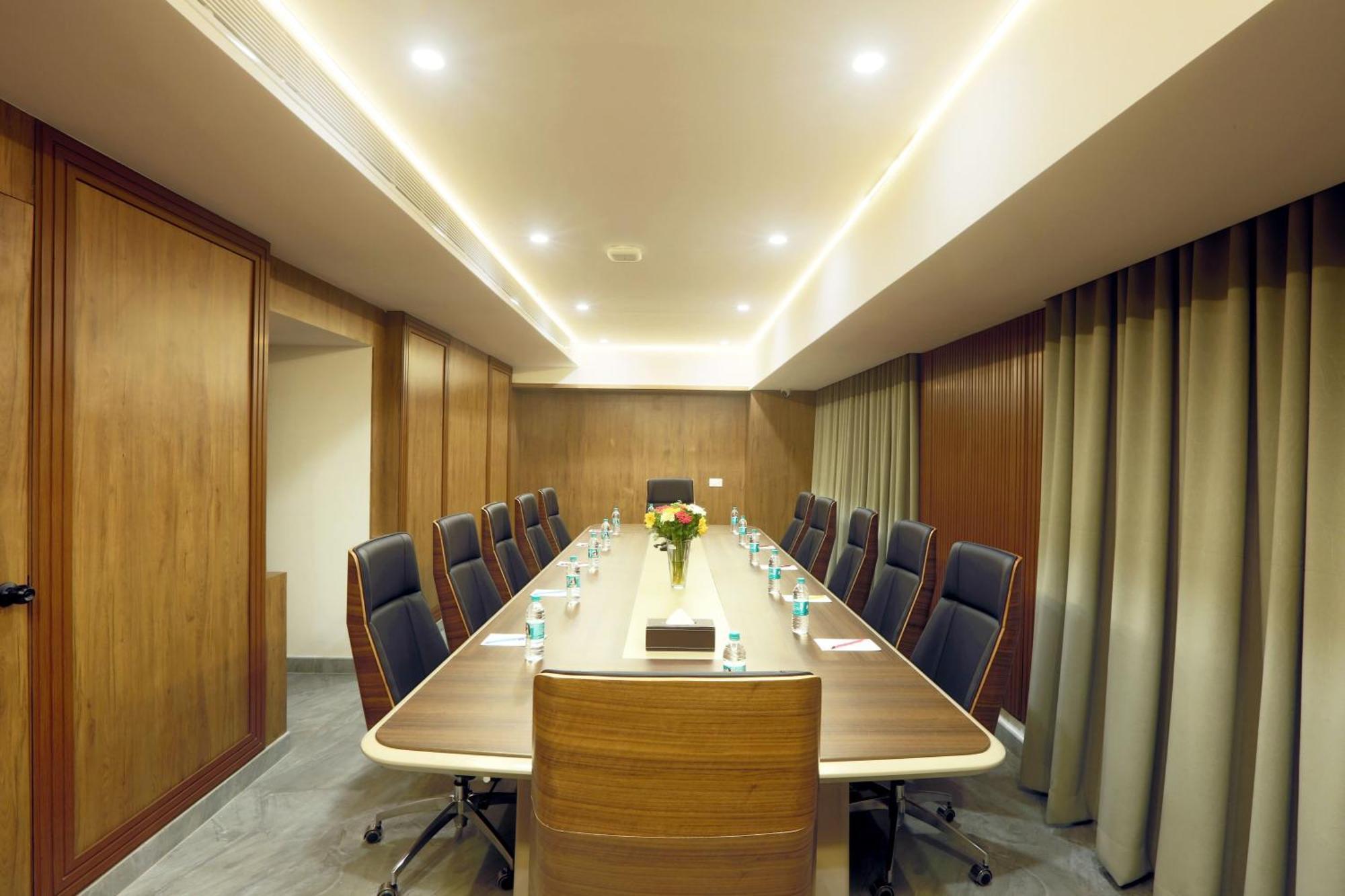 Dod Jala Hotel Sterling Plaza- Bangalore International Airport מראה חיצוני תמונה