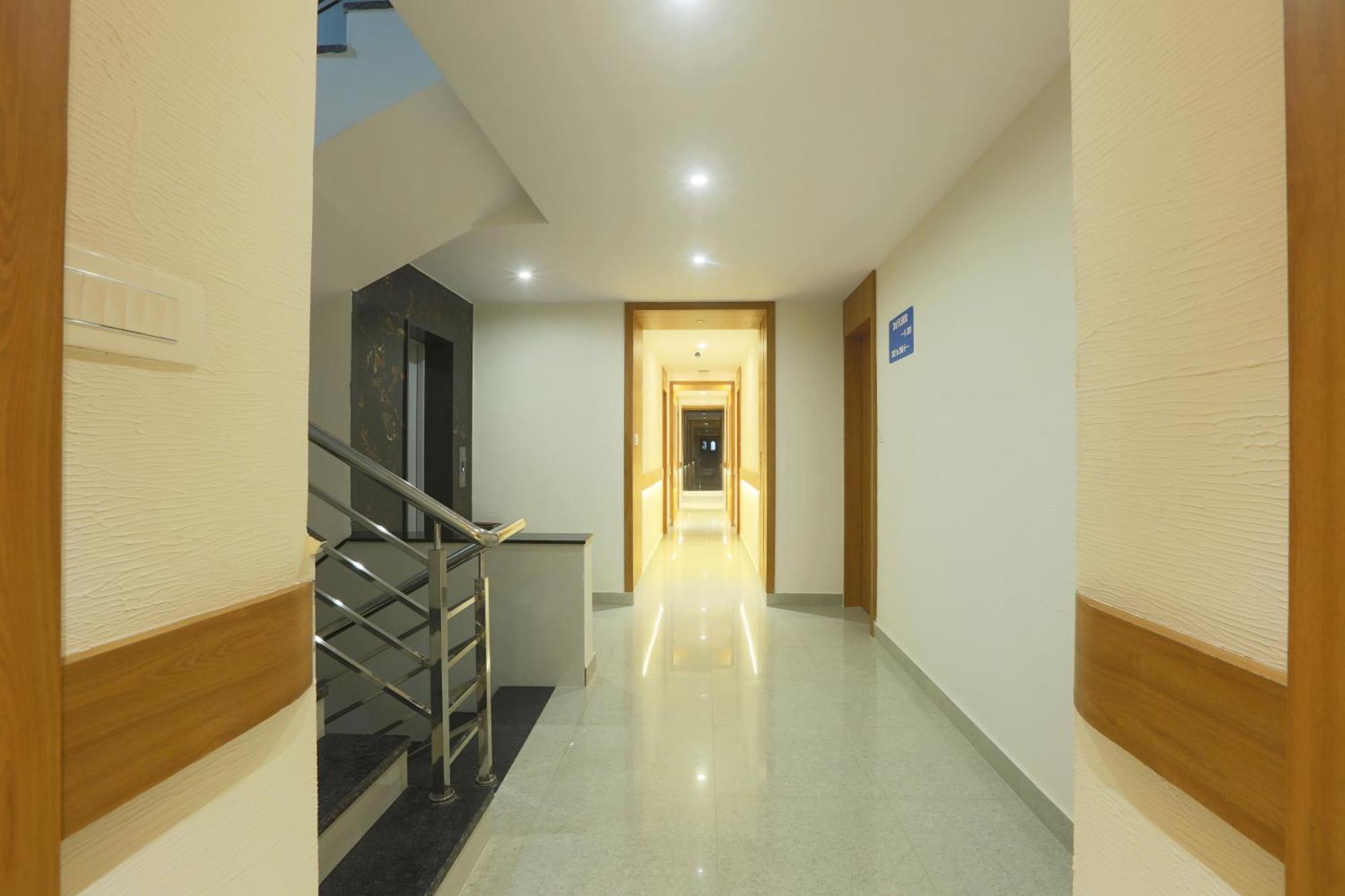 Dod Jala Hotel Sterling Plaza- Bangalore International Airport מראה חיצוני תמונה