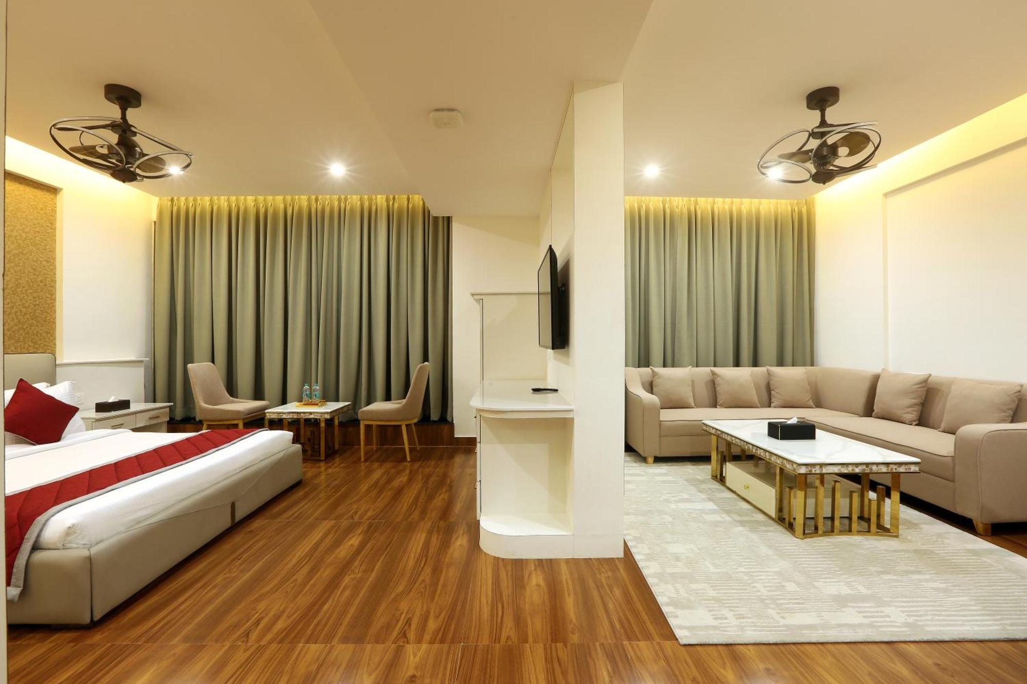 Dod Jala Hotel Sterling Plaza- Bangalore International Airport מראה חיצוני תמונה